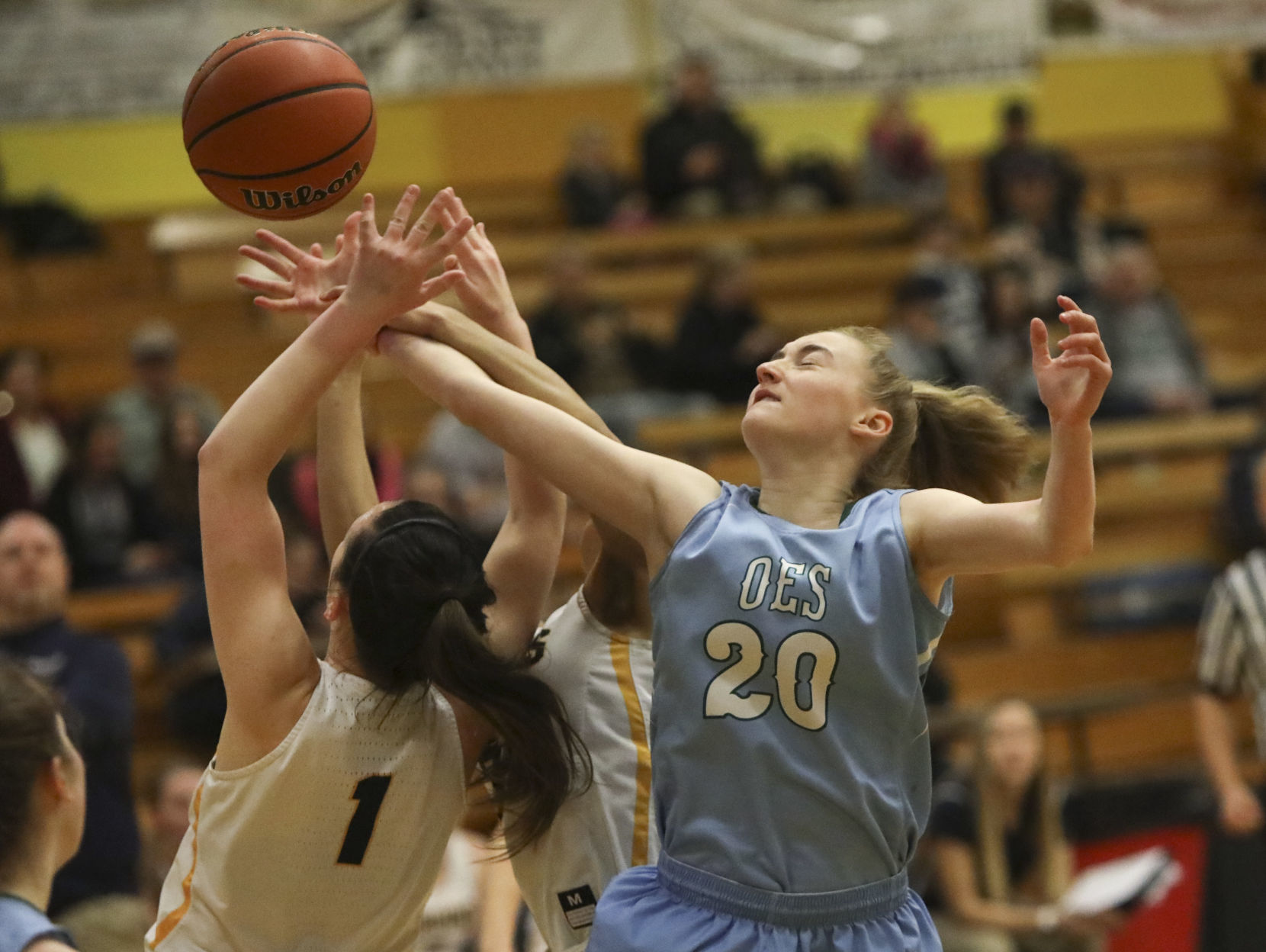 Brookings-Harbor vs. Oregon Episcopal Girls Consolation